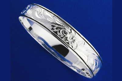 SILVER 925 HAWAIIAN BANGLE BRACELET BLACK ENAMEL BORDER PLUMERIA SCROLL 10MM