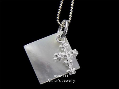 Mother of Pearl Flower Pendant Necklace Shell Plumeria 